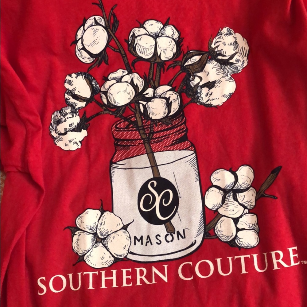 Southern Couture T-shirt. Size L